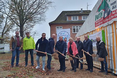 Spatenstich zum Ausbau des BUND-Umwelthaus Neustadt
